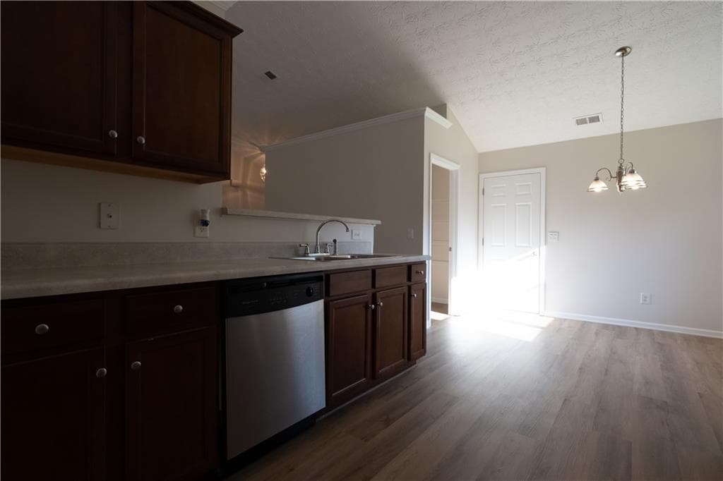 3 bedroom, 2 bathroom, 1,528 sq ft single family residence for sale at 153 Elk Drive, Temple, GA 30179 — photo 8