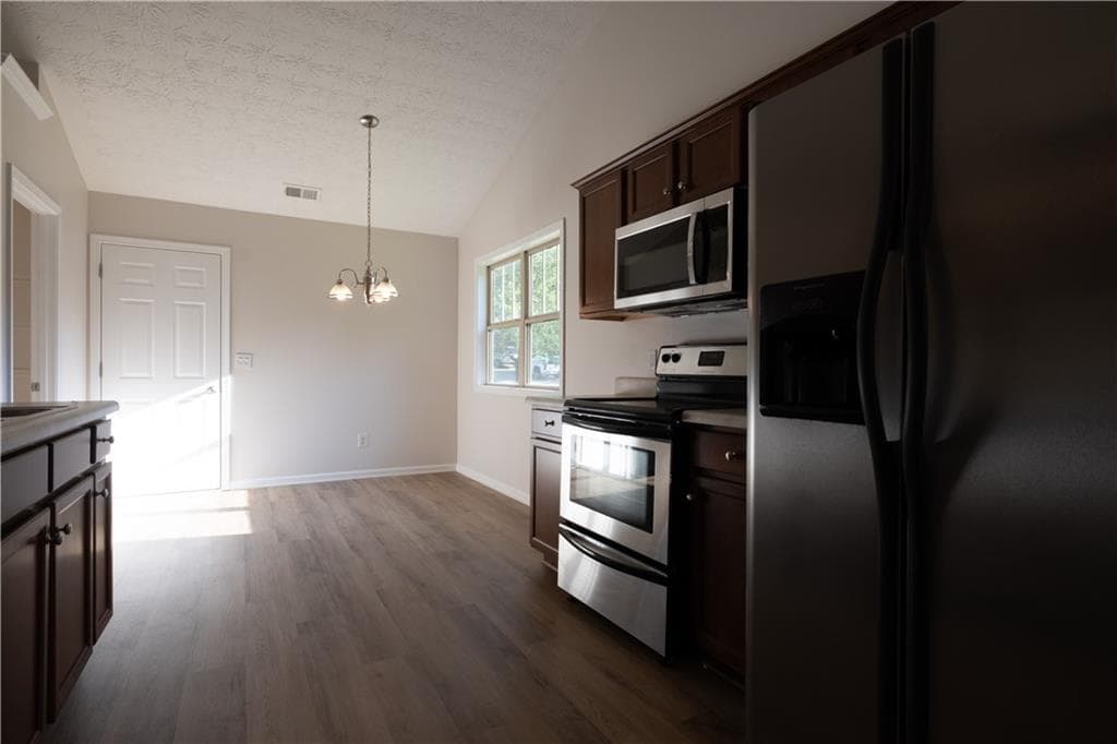 3 bedroom, 2 bathroom, 1,528 sq ft single family residence for sale at 153 Elk Drive, Temple, GA 30179 — photo 9