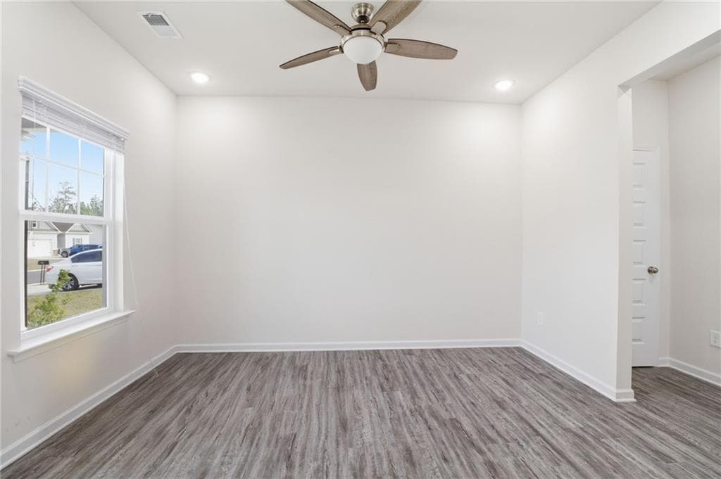 4 bedroom, 3 bathroom, 2,238 sq ft single family residence for sale at 95 Royal Oak Drive, Rome, GA 30165 — photo 2