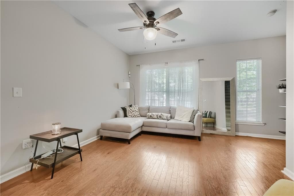 2 bedroom, 3 bathroom, 1,184 sq ft townhouse under contract at 2251 Dillard Crossing, Tucker, GA 30084 — photo 4