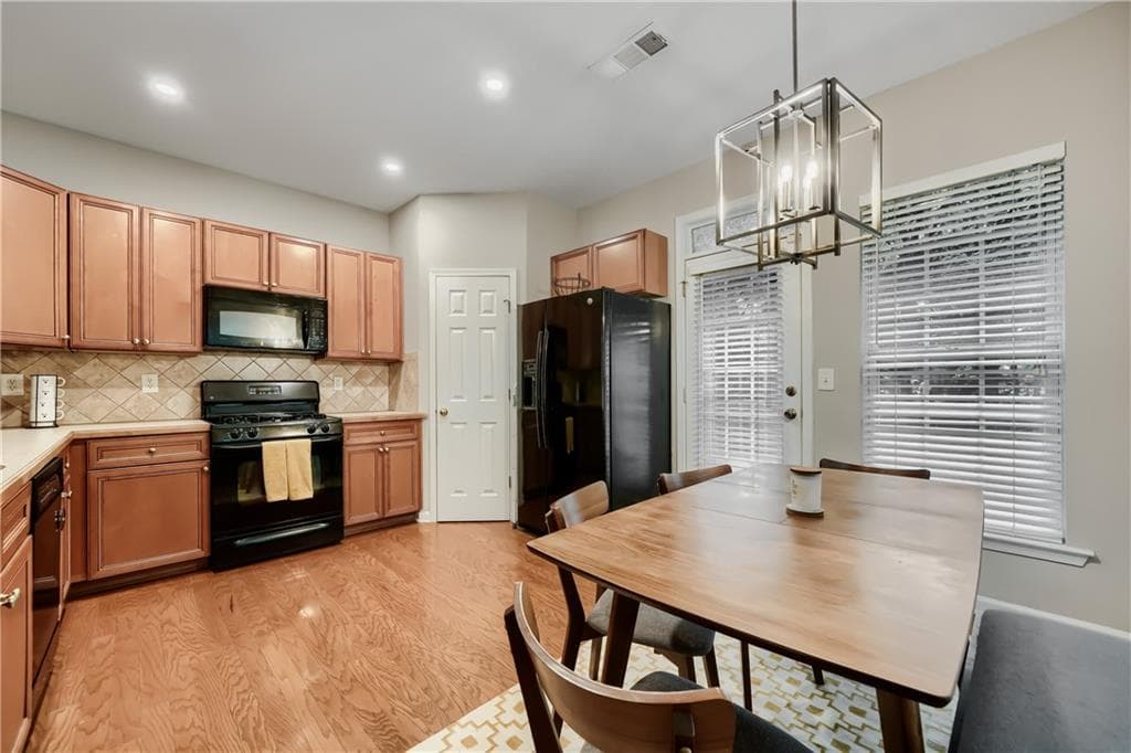 2 bedroom, 3 bathroom, 1,184 sq ft townhouse under contract at 2251 Dillard Crossing, Tucker, GA 30084 — photo 6