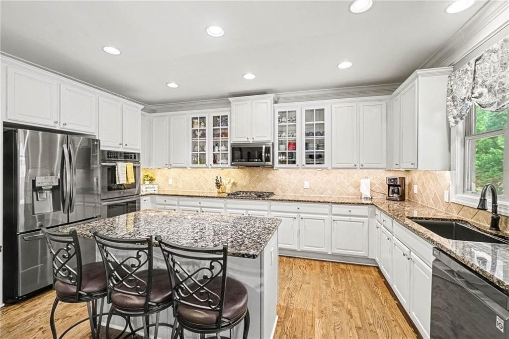 5 bedroom, 4 bathroom, 5,280 sq ft single family residence under contract at 5067 Julia Way, Powder Springs, GA 30127 — photo 4