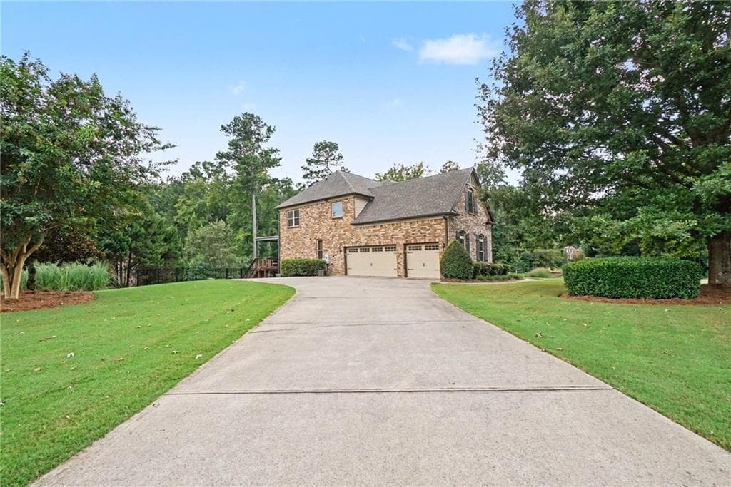 5 bedroom, 4 bathroom, 5,280 sq ft single family residence under contract at 5067 Julia Way, Powder Springs, GA 30127 — photo 7