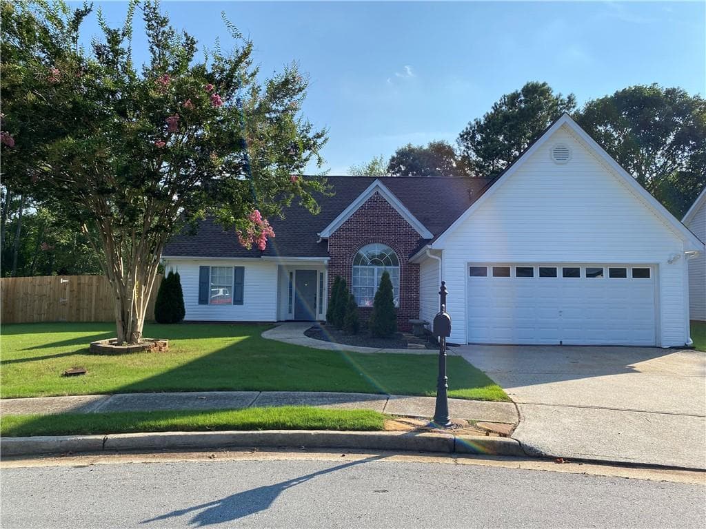 3 bedroom, 2 bathroom, 1,928 sq ft single family residence for rent at 900 Harbins View Drive, Dacula, GA 30019 for $2,600 a month — photo 2