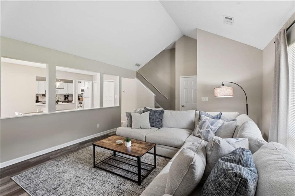 duplex under contract at 502 Plymouth Lane, Alpharetta, GA 30009 — photo 3
