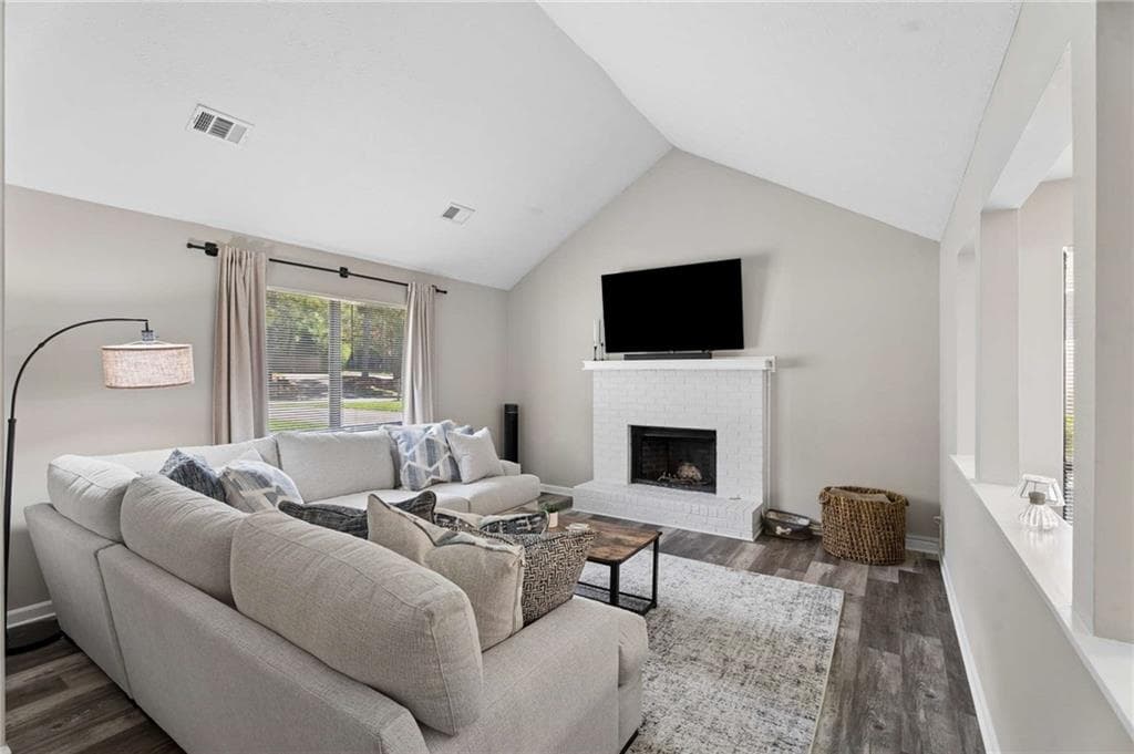 duplex under contract at 502 Plymouth Lane, Alpharetta, GA 30009 — photo 4