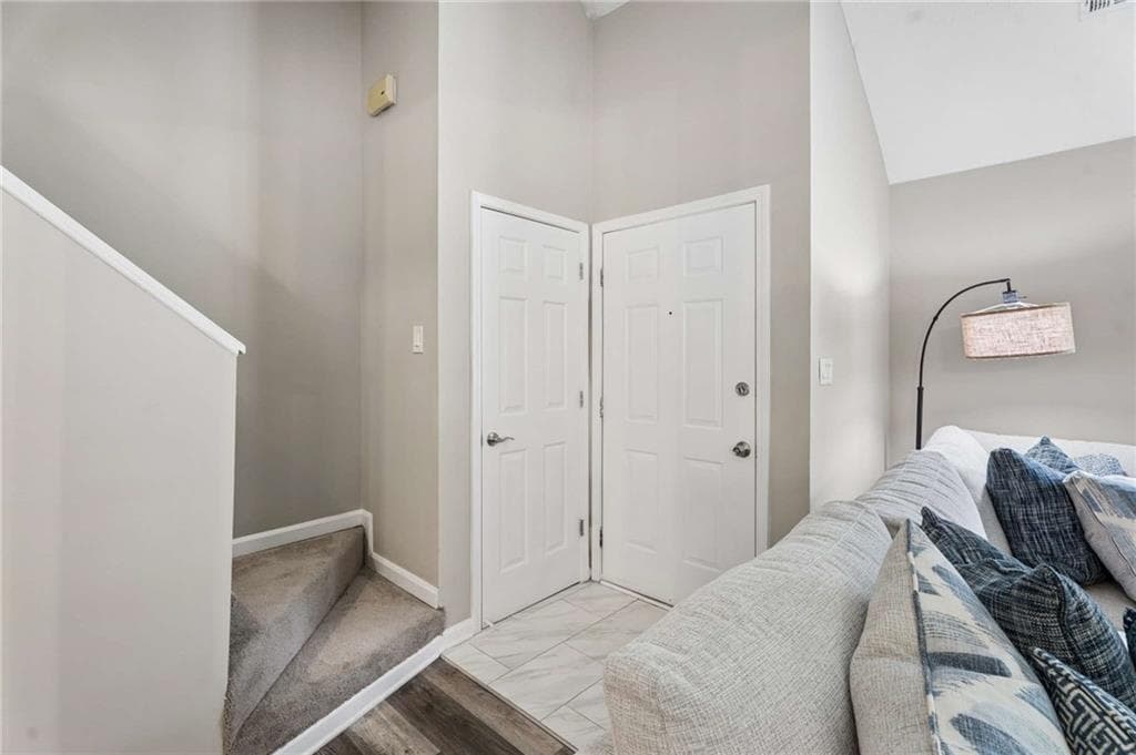 duplex under contract at 502 Plymouth Lane, Alpharetta, GA 30009 — photo 5