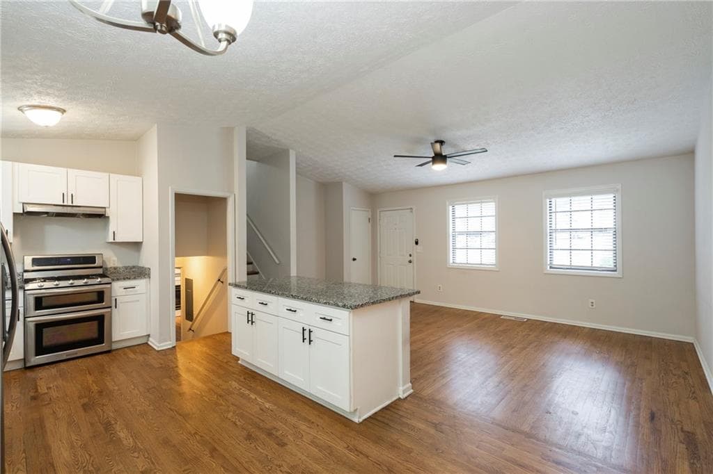 3 bedroom, 2 bathroom, 1,776 sq ft single family residence for rent at 2423 Falcon Court, Lawrenceville, GA 30043 for $2,250 a month — photo 10