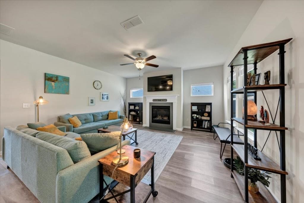 4 bedroom, 3 bathroom, 2,174 sq ft single family residence under contract at 318 Denali Butte Terrace, Canton, GA 30114 — photo 6