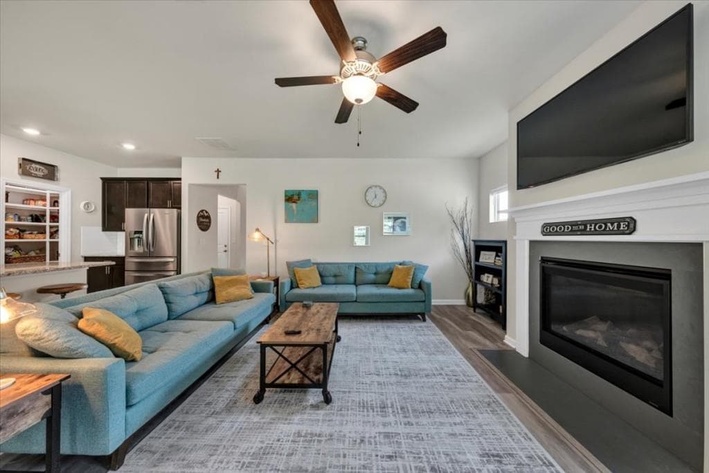 4 bedroom, 3 bathroom, 2,174 sq ft single family residence under contract at 318 Denali Butte Terrace, Canton, GA 30114 — photo 7