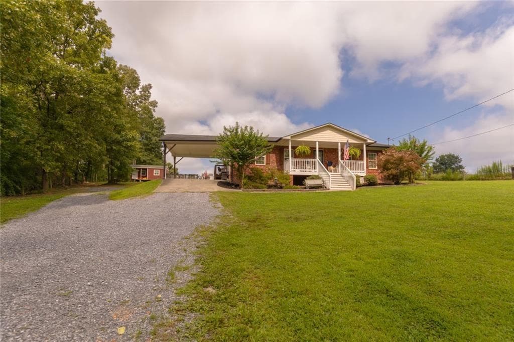3 bedroom, 2 bathroom, 1,431 sq ft single family residence under contract at 3789 Collard Valley Road, Cedartown, GA 30125