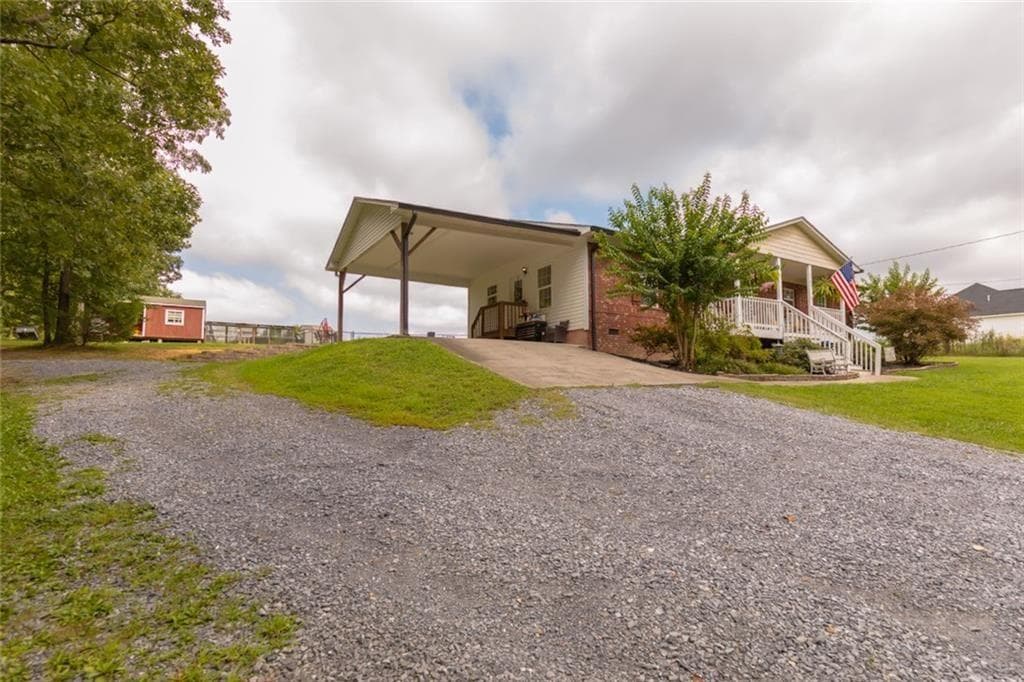 3 bedroom, 2 bathroom, 1,431 sq ft single family residence under contract at 3789 Collard Valley Road, Cedartown, GA 30125 — photo 4