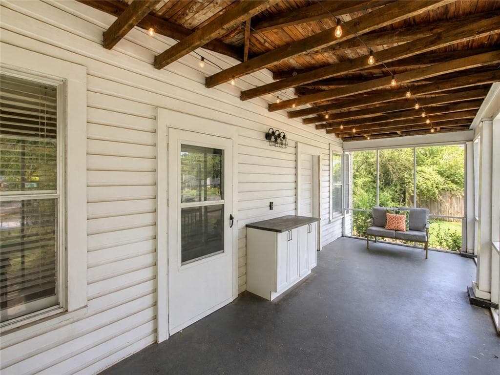 2 bedroom, 1 bathroom, 1,036 sq ft single family residence for sale at 219 Etowah Drive, Cartersville, GA 30120 — photo 7
