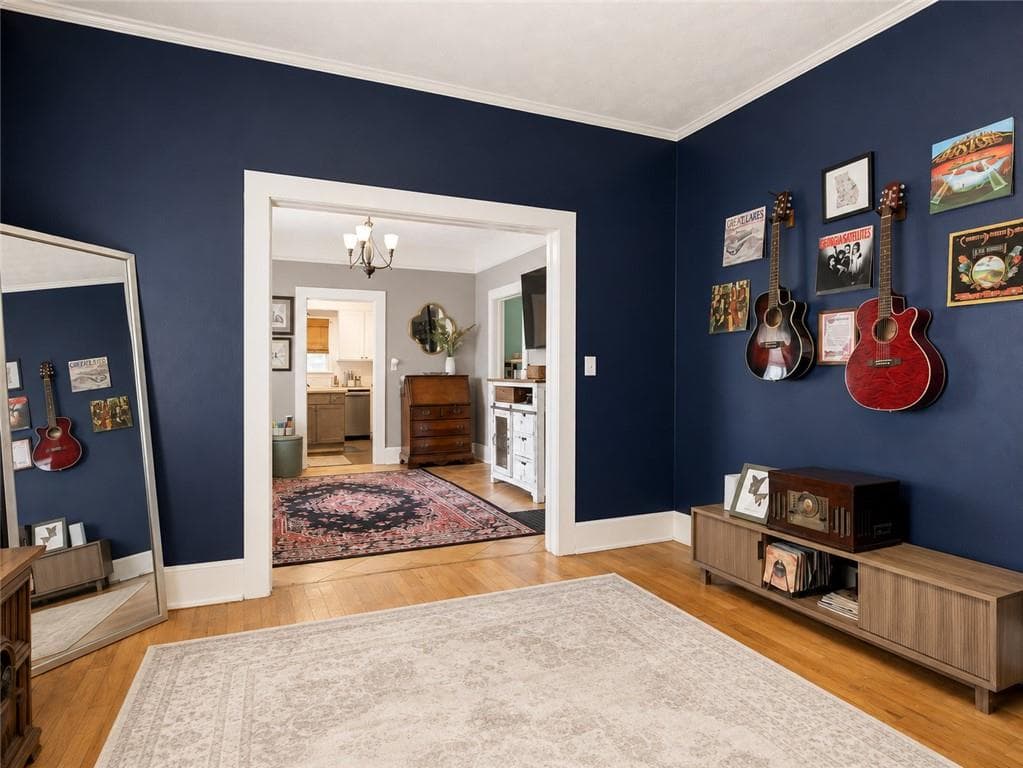 2 bedroom, 1 bathroom, 1,036 sq ft single family residence for sale at 219 Etowah Drive, Cartersville, GA 30120 — photo 8