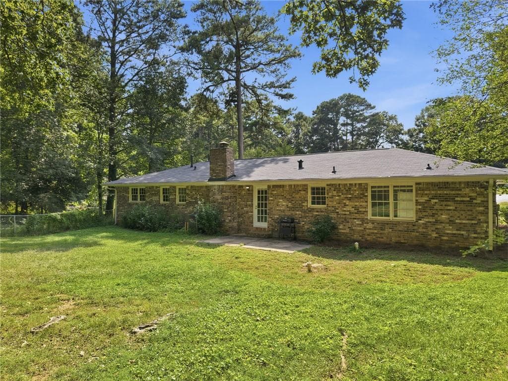 3 bedroom, 2 bathroom, 1,512 sq ft single family residence for sale at 886 Oakhill Court, Stone Mountain, GA 30087 — photo 10