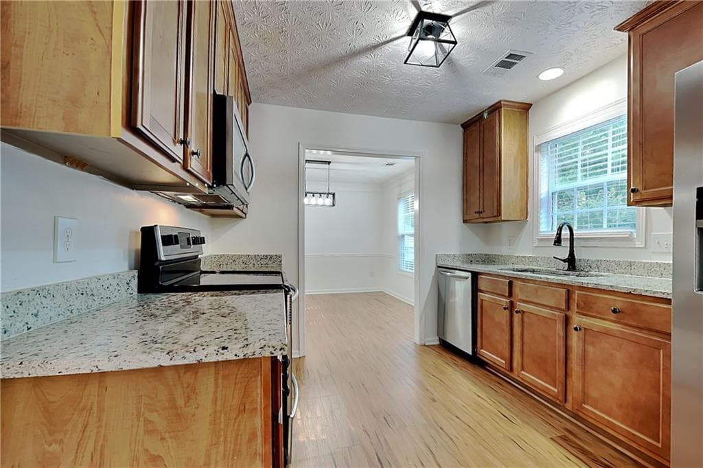 5 bedroom, 3 bathroom, 2,690 sq ft single family residence for rent at 3194 Watson Meadow Lane, Loganville, GA 30052 for $2,440 a month — photo 5