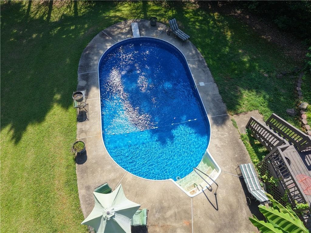 3 bedroom, 2 bathroom, 1,817 sq ft single family residence for sale at 180 Valley Brook Trail, Jonesboro, GA 30238 — photo 7