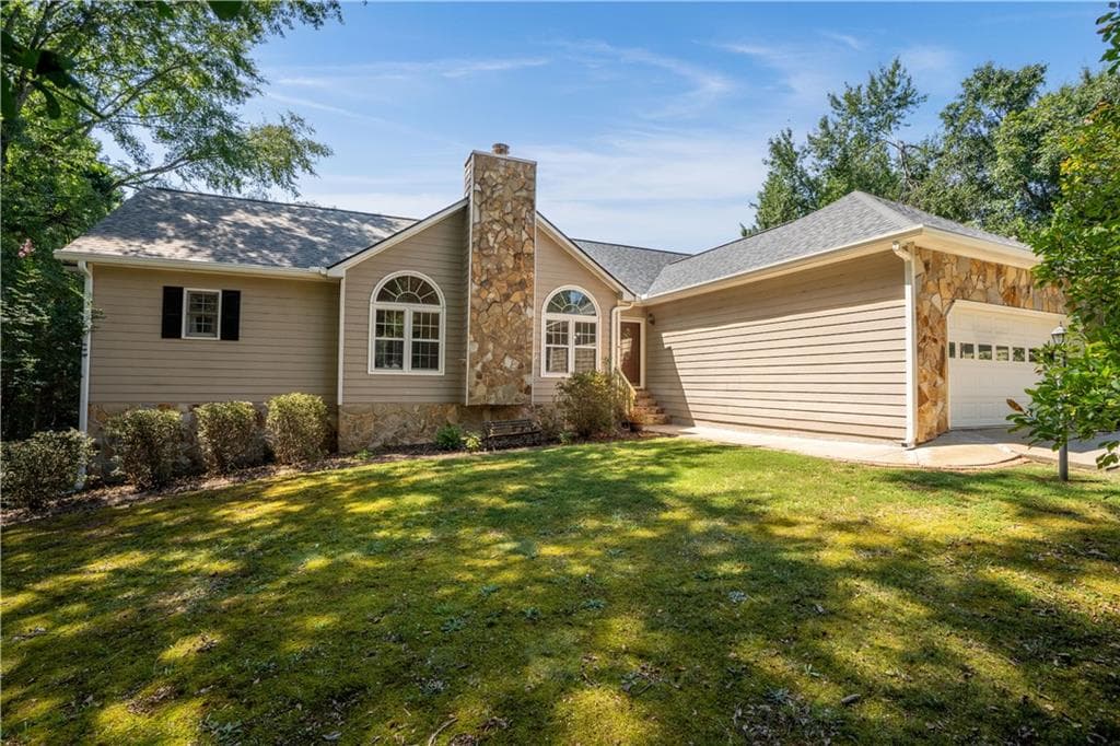 3 bedroom, 3 bathroom, 3,908 sq ft single family residence under contract at 337 Keys Drive, Braselton, GA 30517