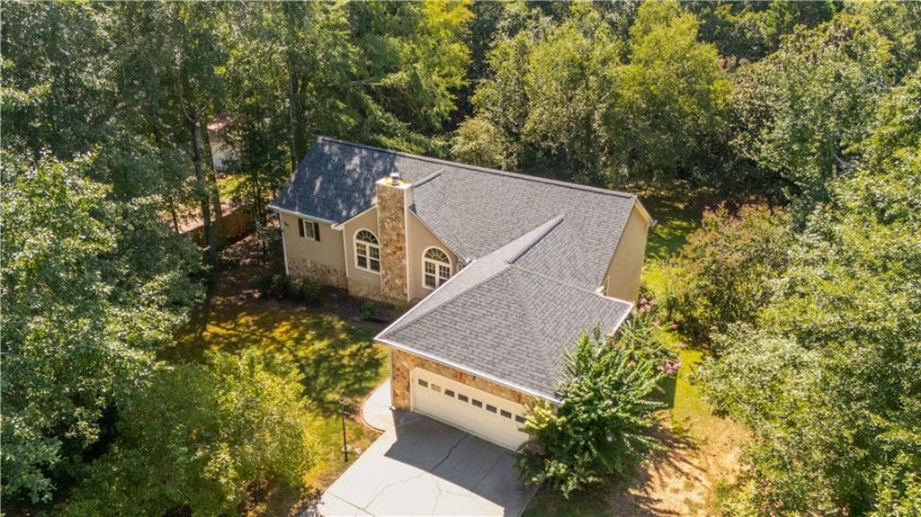 3 bedroom, 3 bathroom, 3,908 sq ft single family residence under contract at 337 Keys Drive, Braselton, GA 30517 — photo 2