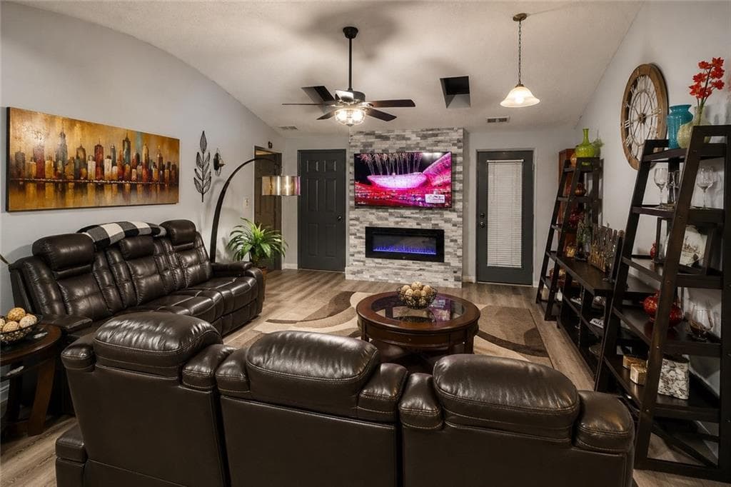 3 bedroom, 2 bathroom, 1,817 sq ft single family residence for sale at 180 Valley Brook Trail, Jonesboro, GA 30238 — photo 9