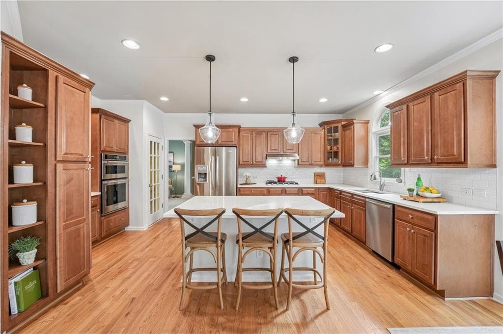 6 bedroom, 5 bathroom, 5,051 sq ft single family residence under contract at 5310 Hedgewick Way, Cumming, GA 30040 — photo 2