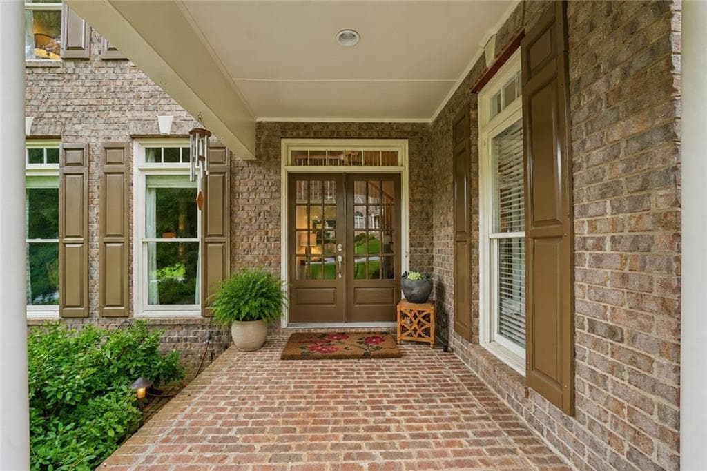 6 bedroom, 5 bathroom, 5,051 sq ft single family residence under contract at 5310 Hedgewick Way, Cumming, GA 30040 — photo 5