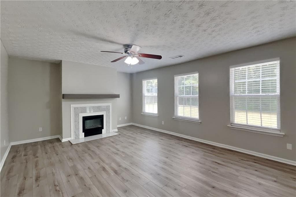3 bedroom, 3 bathroom, 1,816 sq ft single family residence for rent at 3279 Deer Valley Drive, Acworth, GA 30101 for $2,125 a month — photo 3