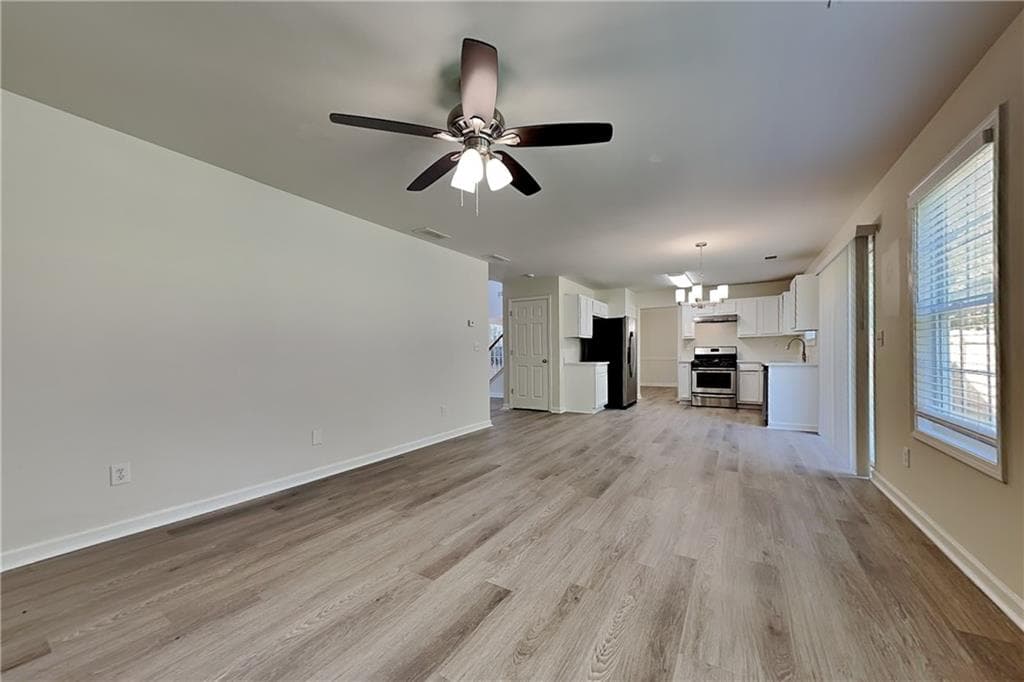 4 bedroom, 3 bathroom, 2,332 sq ft single family residence for rent at 863 Langley View Court, Loganville, GA 30052 for $2,250 a month — photo 3