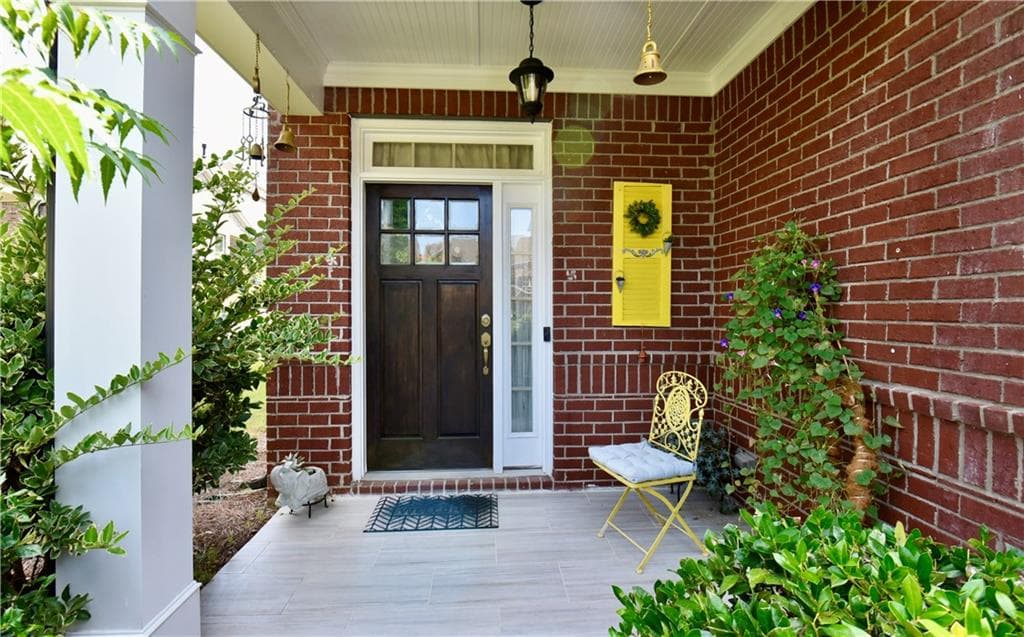 4 bedroom, 4 bathroom, 3,319 sq ft single family residence for rent at 5245 Haven Crest Lane, Cumming, GA 30040 for $2,900 a month — photo 2
