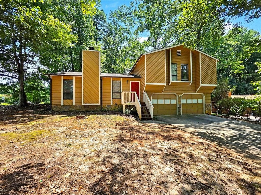 3 bedroom, 2 bathroom, 1,433 sq ft single family residence for sale at 3754 Lamar Way, Snellville, GA 30039 — photo 1 of 19