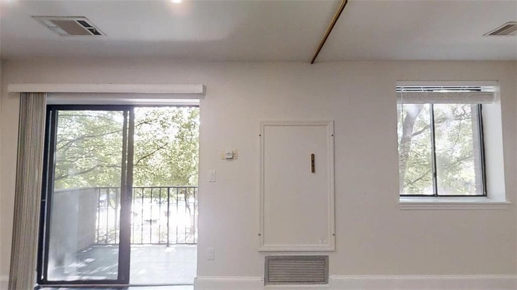 1 bedroom, 1 bathroom, 489 sq ft condominium for rent at 300 Johnson Ferry Road A206, Sandy Springs, GA 30328 for $1,464 a month — photo 8