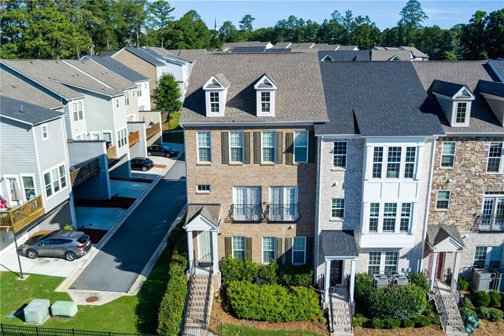 4 bedroom, 4 bathroom, 2,515 sq ft townhouse for sale at 2051 Falls Park Way, Decatur, GA 30033 — photo 3