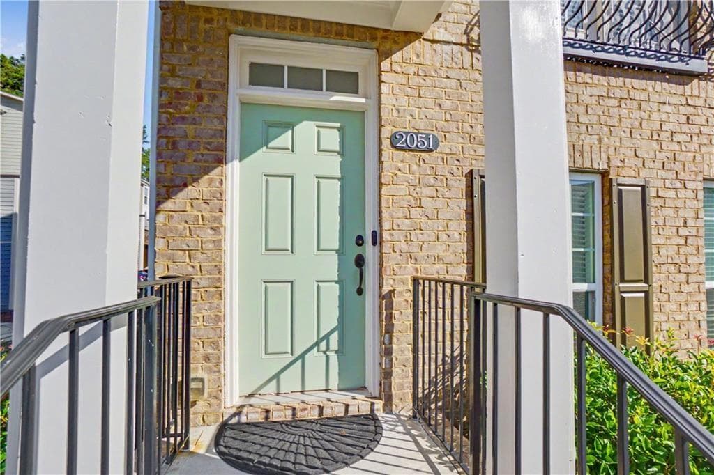 4 bedroom, 4 bathroom, 2,515 sq ft townhouse for sale at 2051 Falls Park Way, Decatur, GA 30033 — photo 8