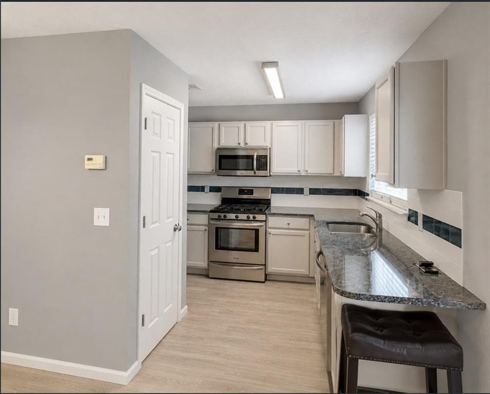 3 bedroom, 3 bathroom, 1,232 sq ft single family residence under contract at 170 Windcroft Court, Acworth, GA 30101 — photo 8