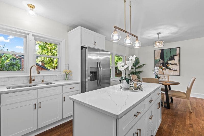 3 bedroom, 2 bathroom, 2,100 sq ft single family residence for sale at 25 Lakeshore Drive, Avondale Estates, GA 30002 — photo 6