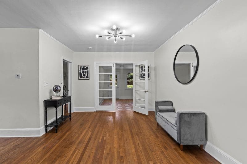 3 bedroom, 2 bathroom, 2,100 sq ft single family residence for sale at 25 Lakeshore Drive, Avondale Estates, GA 30002 — photo 10