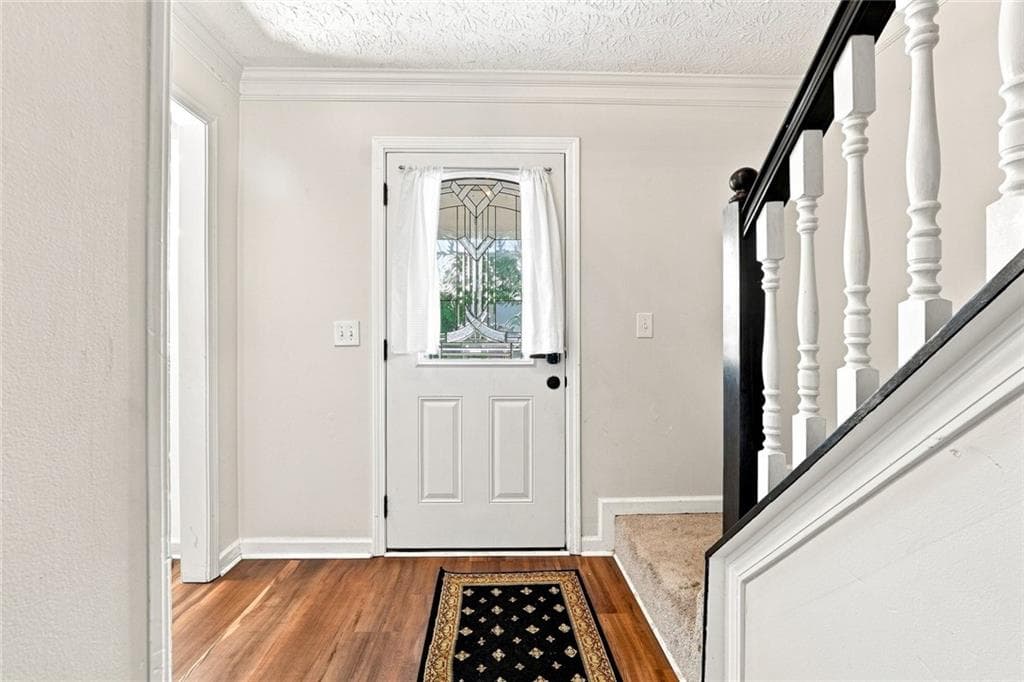 4 bedroom, 3 bathroom, 1,850 sq ft single family residence for sale at 932 Sugar Meadow Lane, Buford, GA 30518 — photo 3