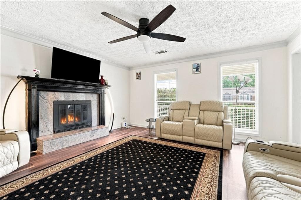 4 bedroom, 3 bathroom, 1,850 sq ft single family residence for sale at 932 Sugar Meadow Lane, Buford, GA 30518 — photo 6