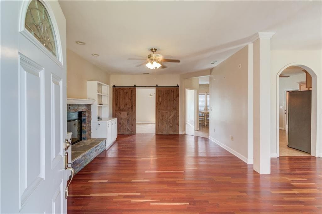 4 bedroom, 3 bathroom, 2,283 sq ft single family residence for sale at 706 Crowell Road, Covington, GA 30014 — photo 3