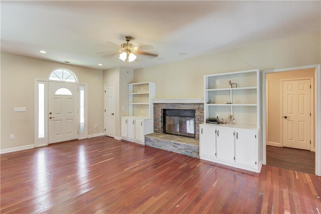 4 bedroom, 3 bathroom, 2,283 sq ft single family residence for sale at 706 Crowell Road, Covington, GA 30014 — photo 4