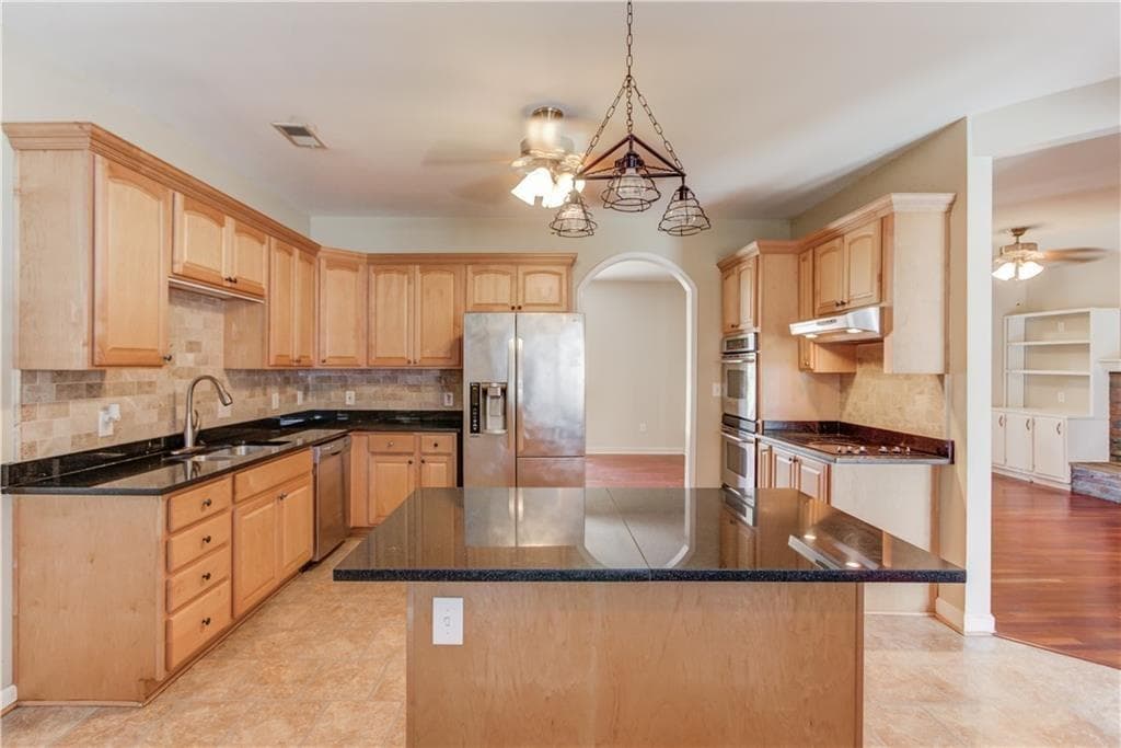 4 bedroom, 3 bathroom, 2,283 sq ft single family residence for sale at 706 Crowell Road, Covington, GA 30014 — photo 6