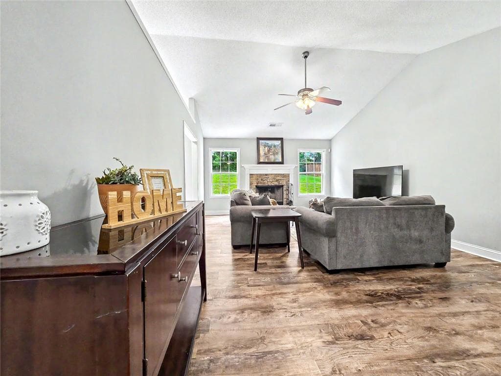 3 bedroom, 2 bathroom, 1,840 sq ft single family residence under contract at 1154 Otis Drive, Bethlehem, GA 30620 — photo 6