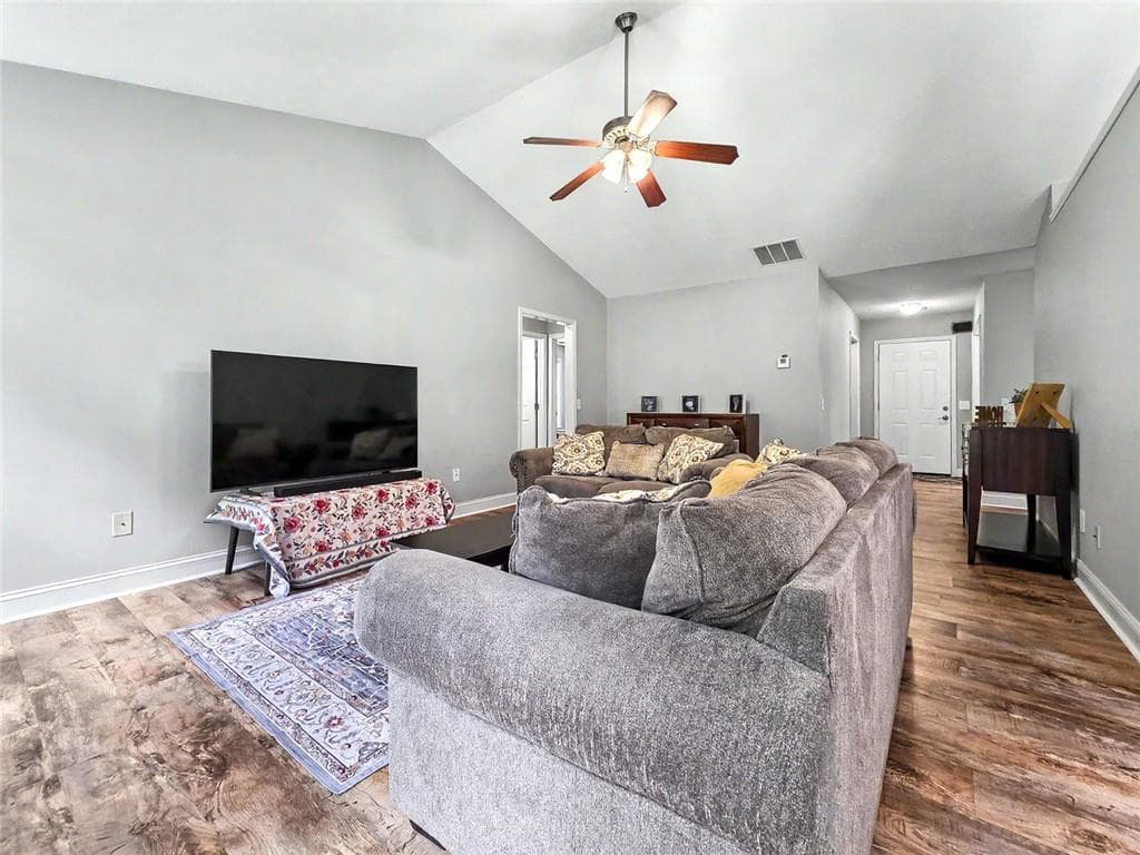 3 bedroom, 2 bathroom, 1,840 sq ft single family residence under contract at 1154 Otis Drive, Bethlehem, GA 30620 — photo 10