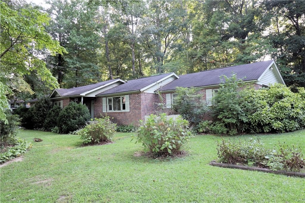 3 bedroom, 2 bathroom, 1,520 sq ft single family residence for sale at 3326 New Macland Road, Powder Springs, GA 30127 — photo 2