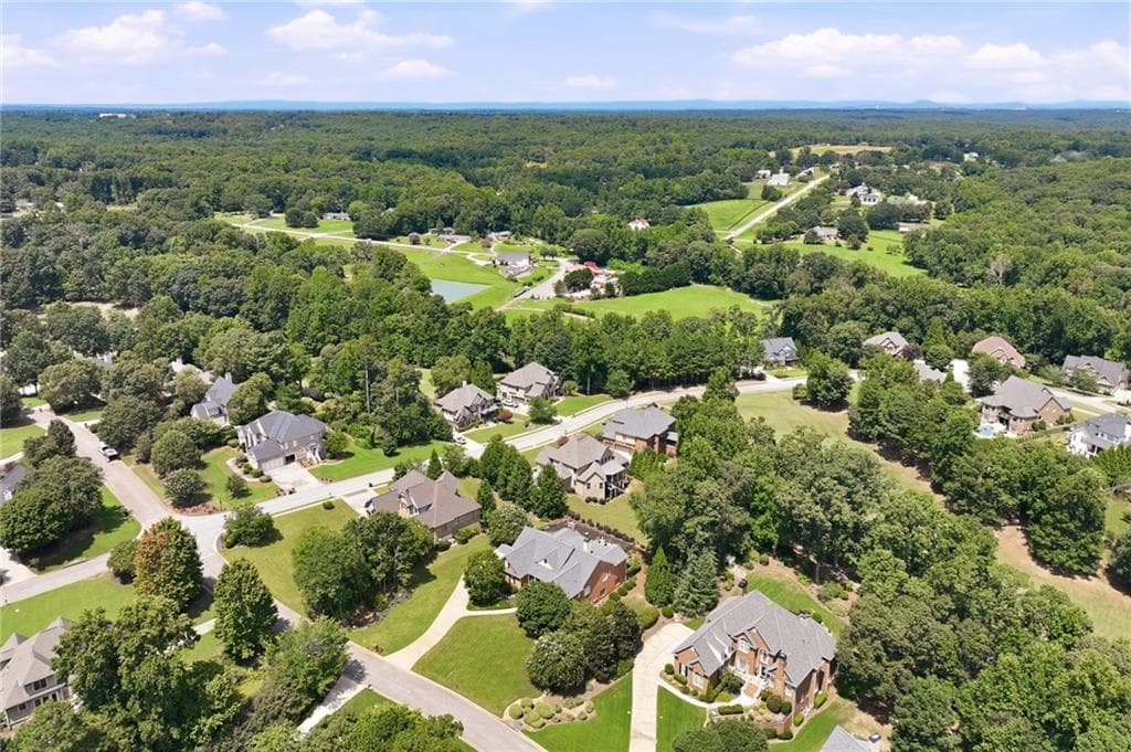 3 bedroom, 4 bathroom, 3,263 sq ft single family residence for sale at 4611 Chartwell Chase Court, Flowery Branch, GA 30542 — photo 6