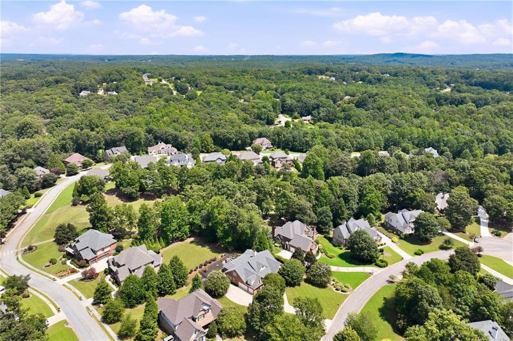 3 bedroom, 4 bathroom, 3,263 sq ft single family residence for sale at 4611 Chartwell Chase Court, Flowery Branch, GA 30542 — photo 7