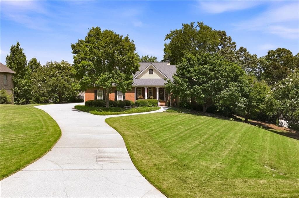 3 bedroom, 4 bathroom, 3,263 sq ft single family residence for sale at 4611 Chartwell Chase Court, Flowery Branch, GA 30542 — photo 8