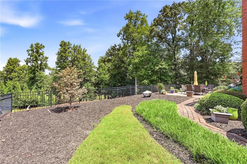 3 bedroom, 4 bathroom, 3,263 sq ft single family residence for sale at 4611 Chartwell Chase Court, Flowery Branch, GA 30542 — photo 10