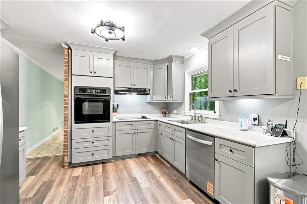 3 bedroom, 2 bathroom, 1,842 sq ft single family residence for sale at 1050 Skyline Drive, Covington, GA 30014 — photo 10