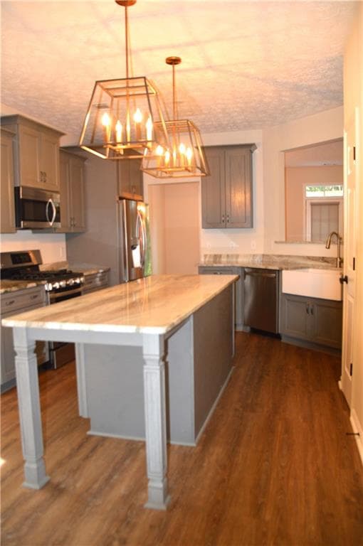 3 bedroom, 2 bathroom, 1,553 sq ft single family residence for rent at 2021 Crestview Way, Woodstock, GA 30188 for $2,400 a month — photo 4
